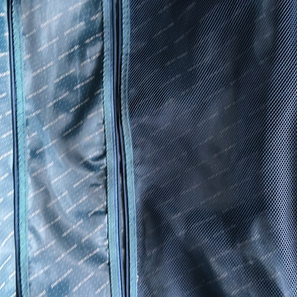 Pierre Cardin suitcase with lock in good condition - Picture 4 of 5